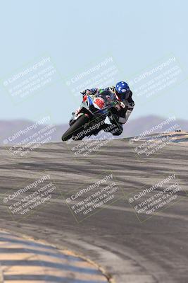 media/Dec-07-2025-CVMA (Sun) [[3e7d2de5dc]]/Race 7-Formula Lightweight Twins Shootout/